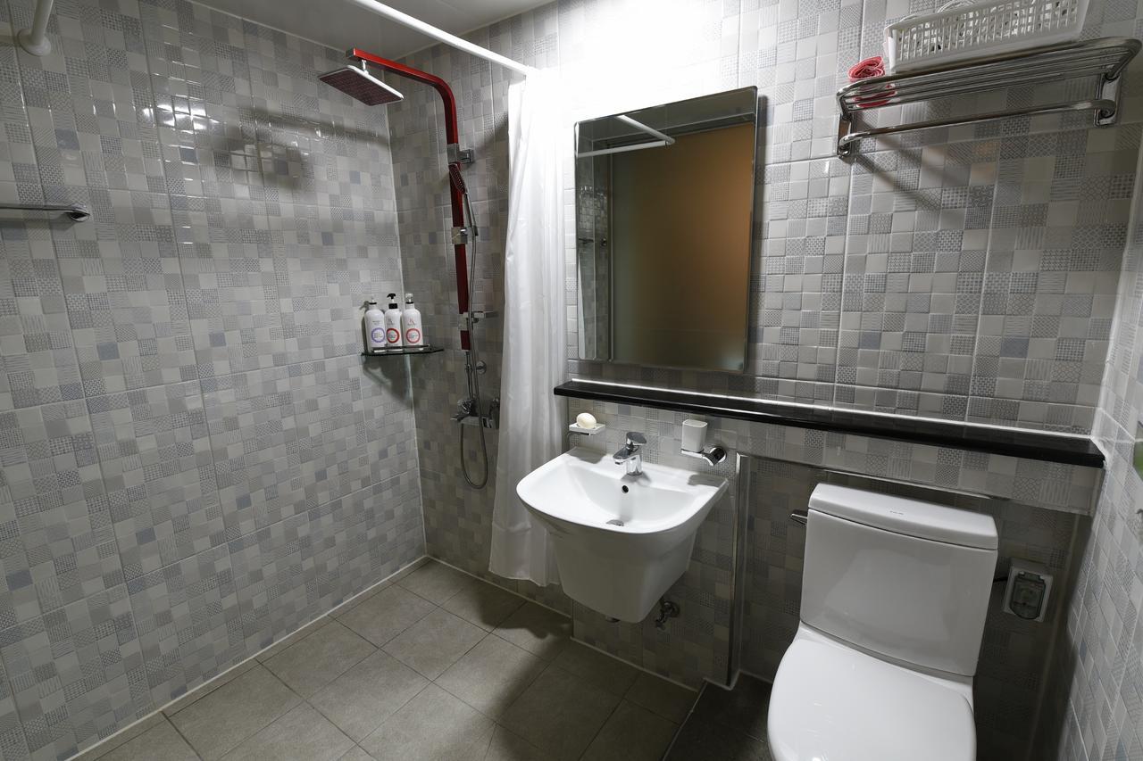 Jecheon Q Motel Екстериор снимка