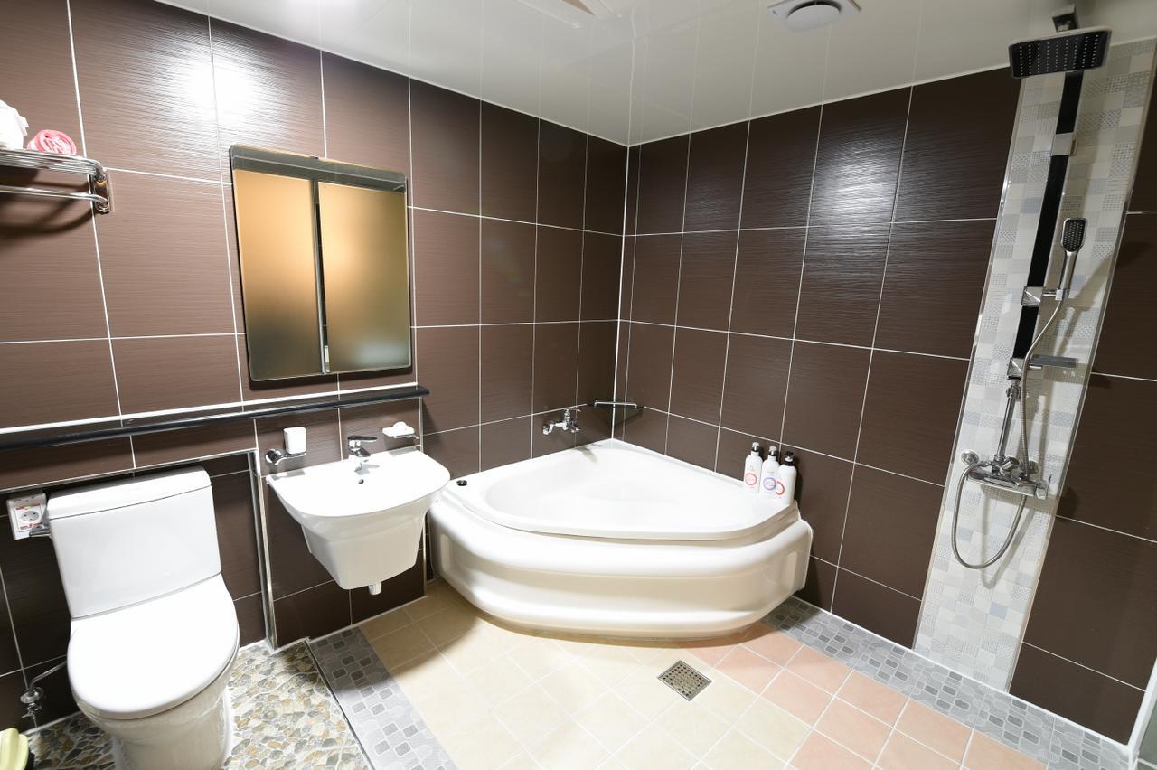 Jecheon Q Motel Екстериор снимка