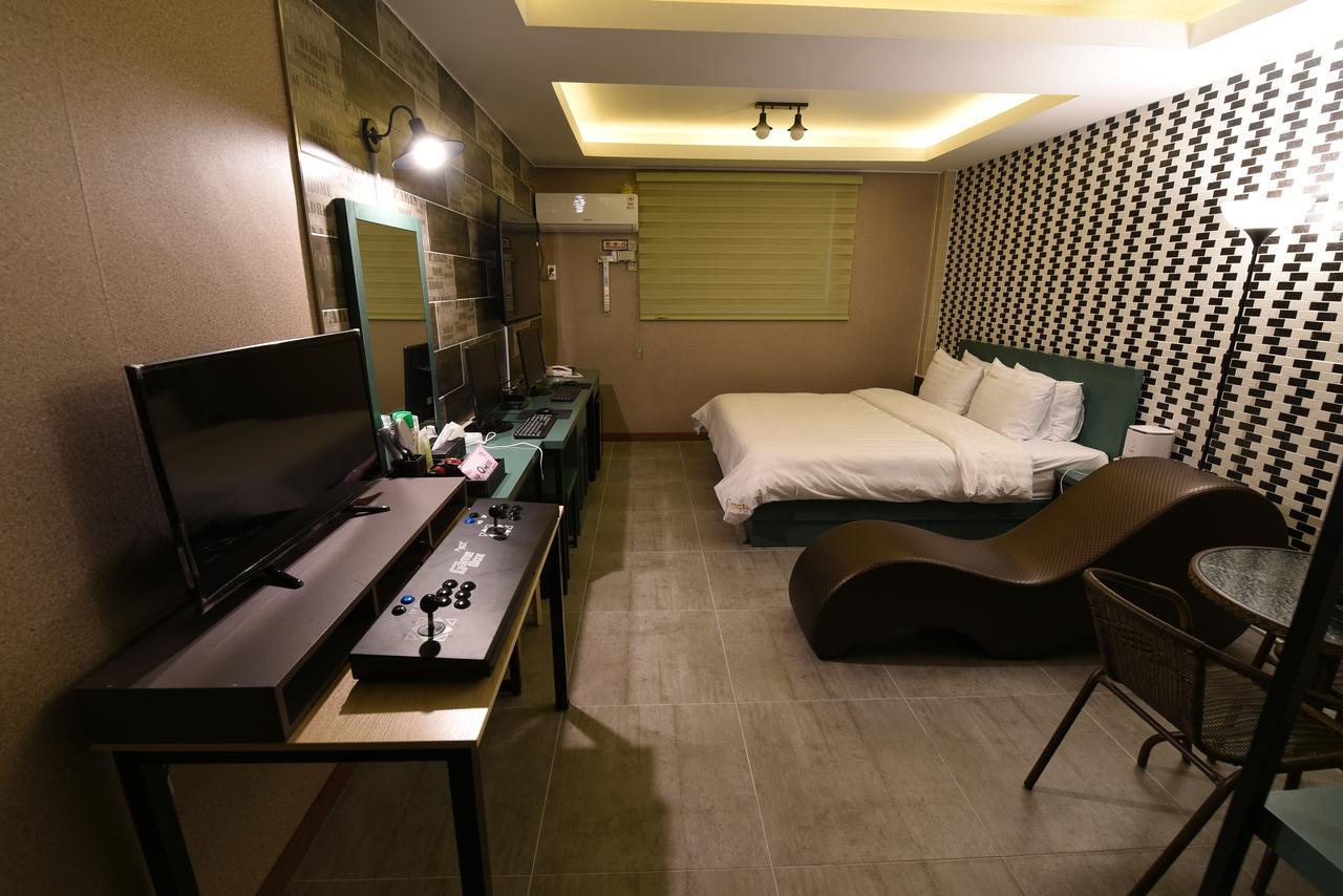 Jecheon Q Motel Екстериор снимка